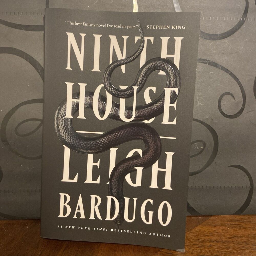 Ninth House Alex Stern by Leigh Bardugo 2019 First Edition Paperback